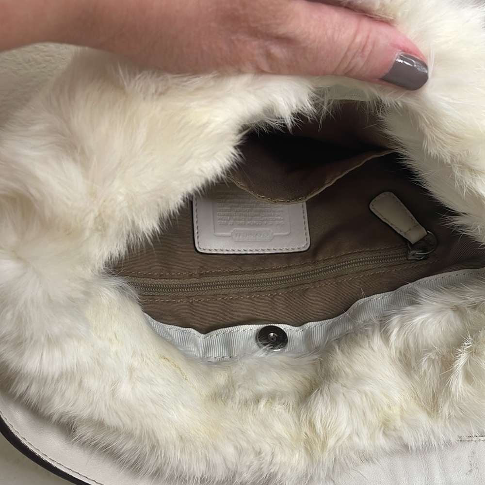 Vintage Y2K Coach Ivory Real Rabbit Fur-Trimmed Hobo Shoulder Bag - Picture 15 of 16